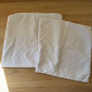 White Pillow Cases - Classic Diamond Stitch